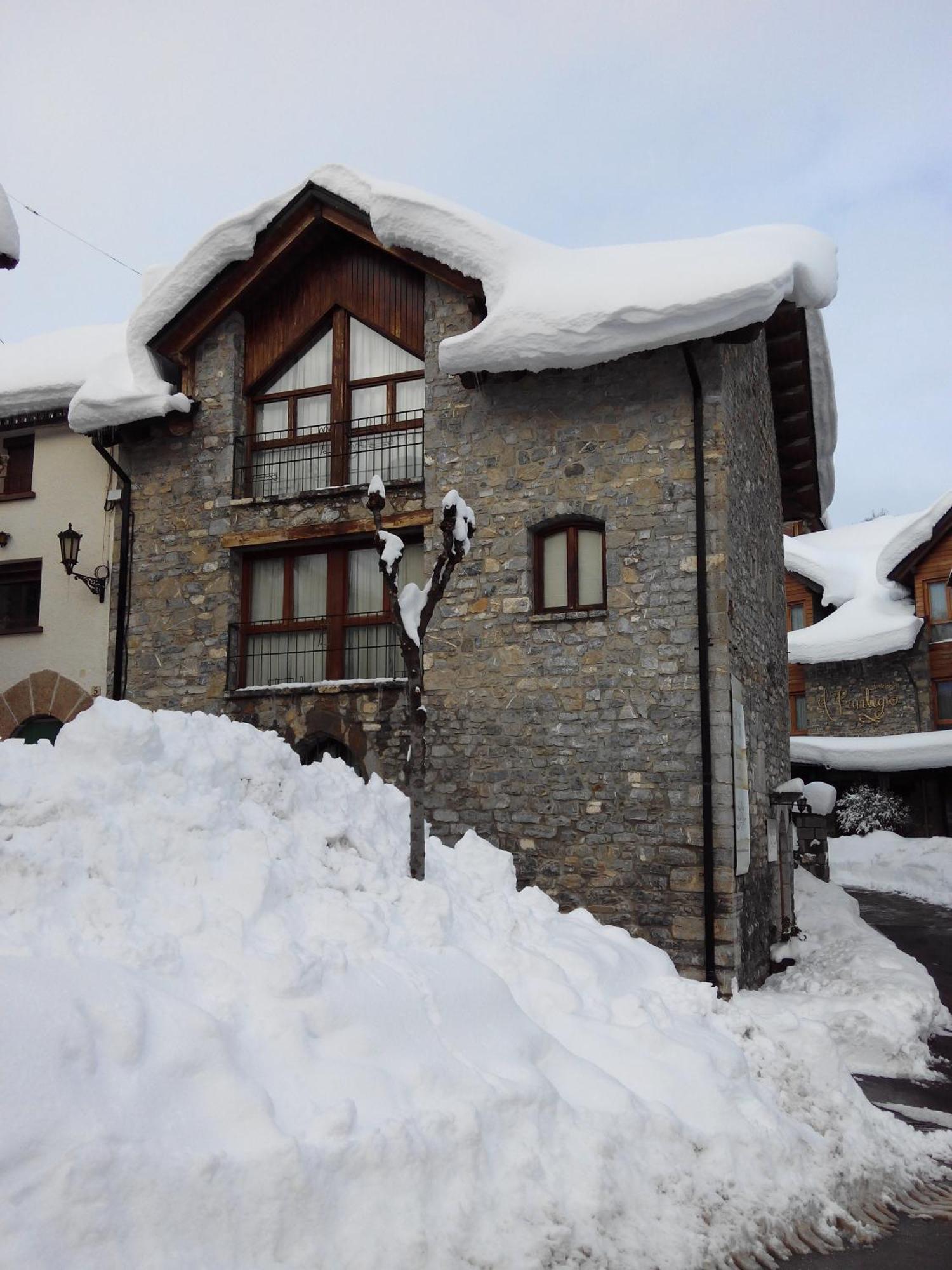 Abadia Del Pirineo Tramacastilla de Tena Exterior foto